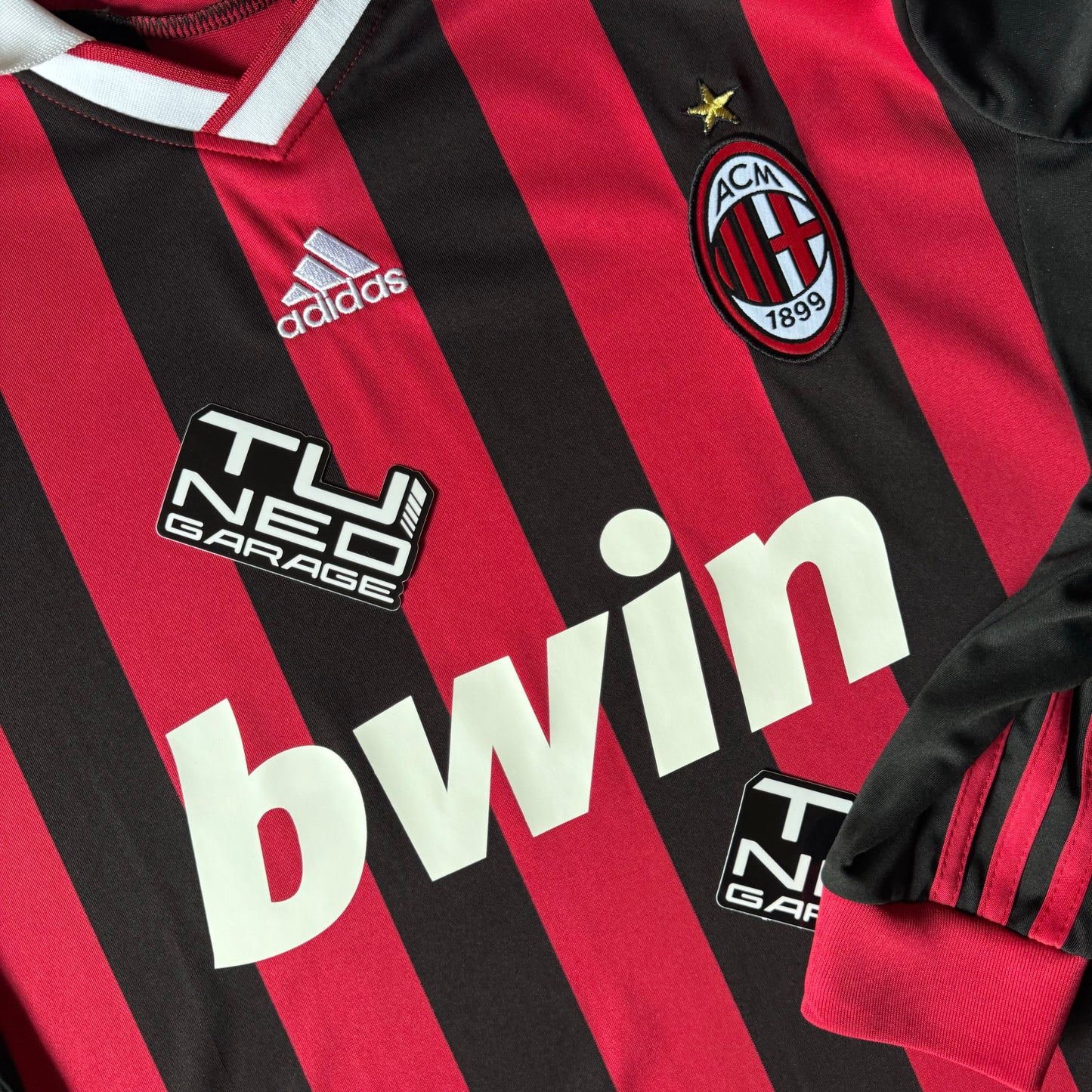 AC MILAN HOME 2009/10 JERSEY RETRO LONG SLEEVE + PATCHES