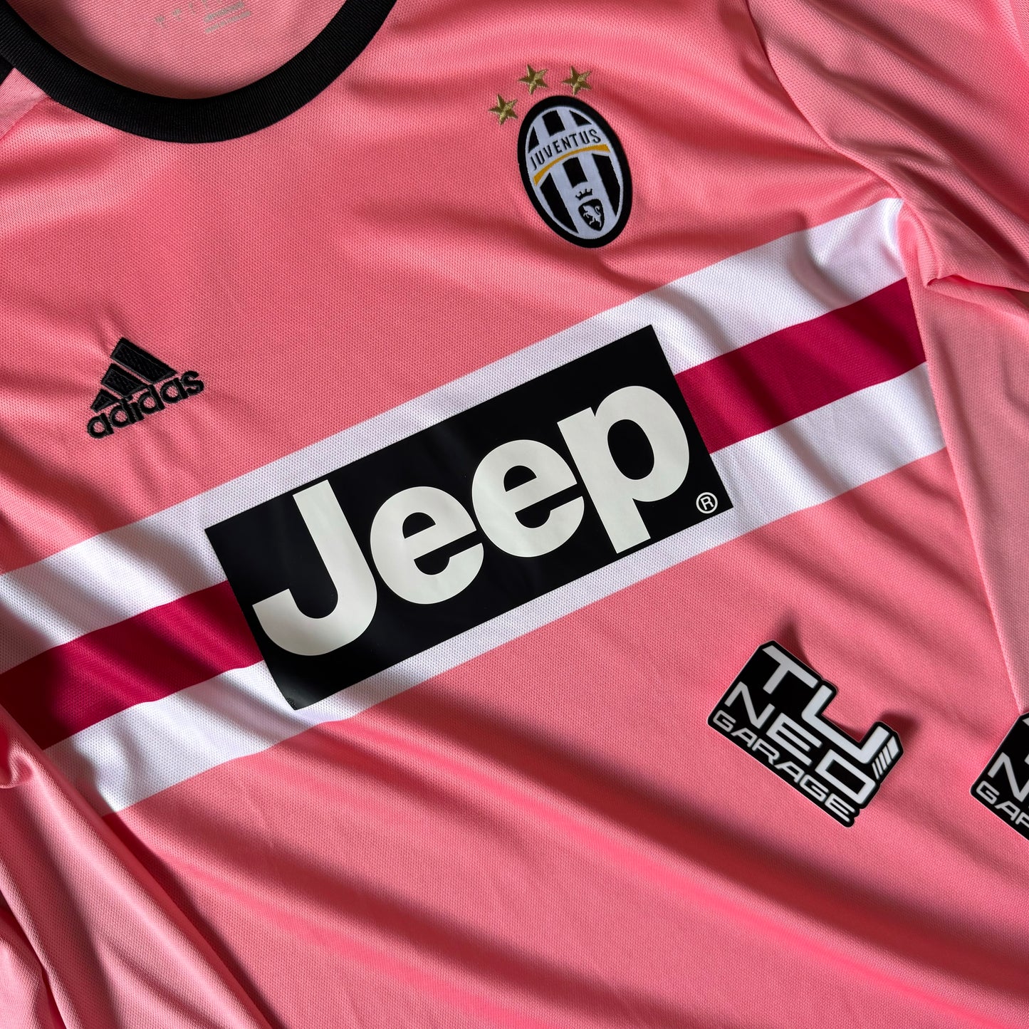 JUVENTUS AWAY PINK JERSEY 2015/16 RETRO LONG SLEEVE