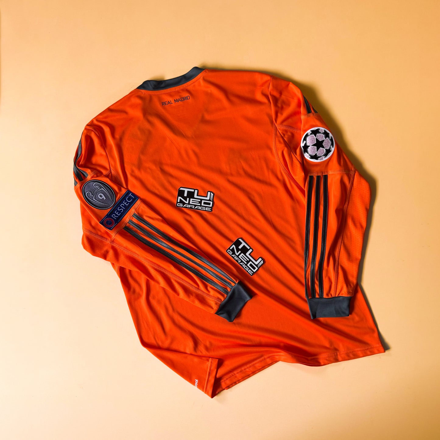 RETRO REAL MADRID AWAY 2013/14 ORANGE LONG SLEEVE + PATCHES