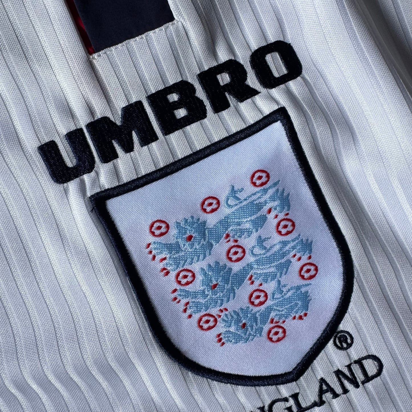 PALACE X ENGLAND (RETRO HOME JERSEY 98’S)