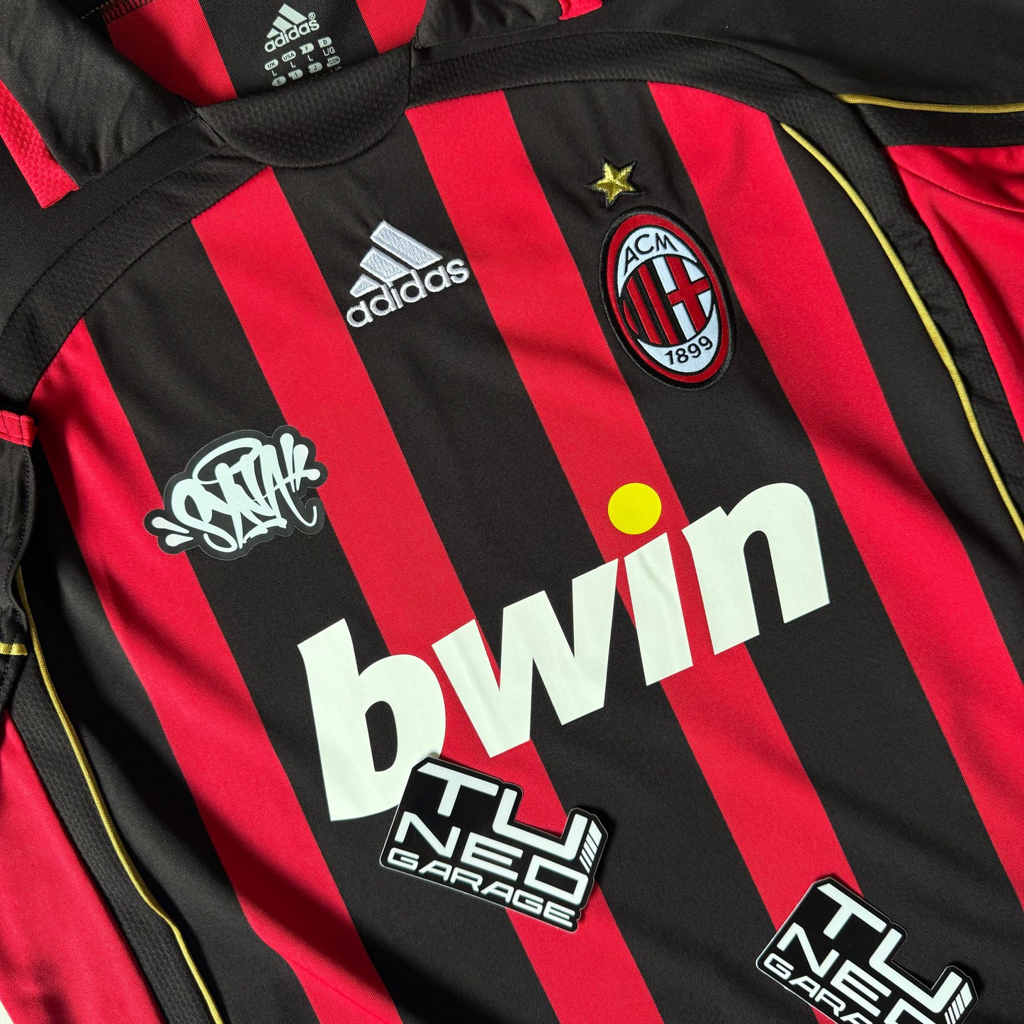 SYNA x AC MILAN (RETRO JERSEY 2006/07 HOME)