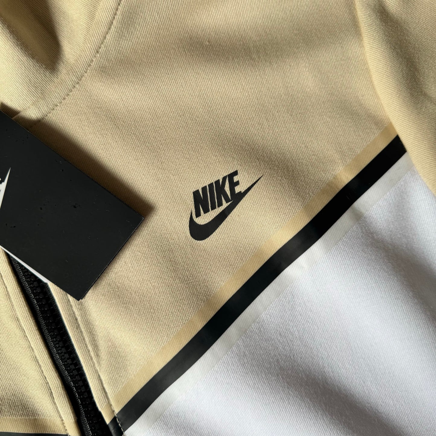 TRACKSUIT NIKE vs SYNA BEIGE CUSTOM TUNEDGARAGEWORLD