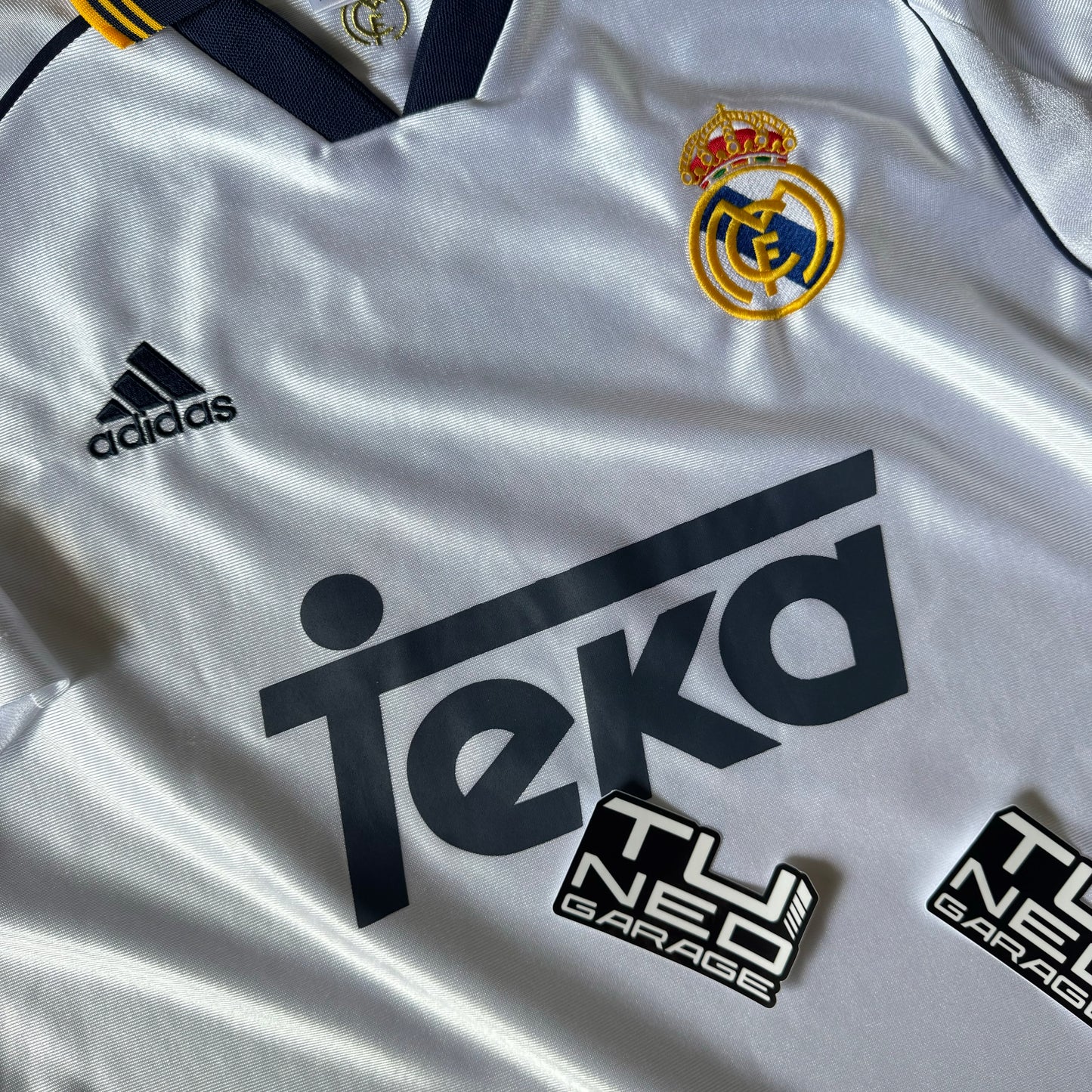 RETRO REAL MADRID HOME JERSEY 98