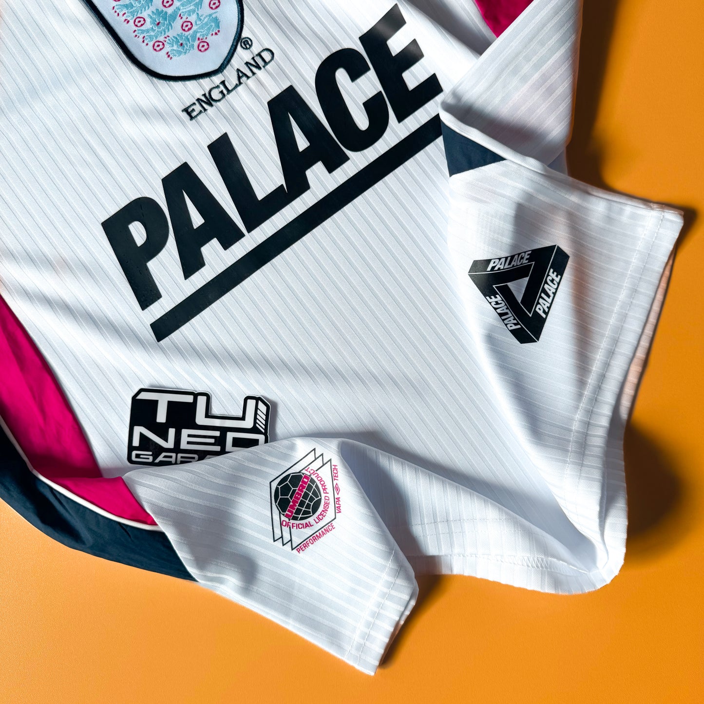 PALACE X ENGLAND (RETRO HOME JERSEY 98’S)