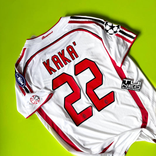 AC MILAN RETRO JERSEY 2007/08 WHITE KAKÁ 22 WITH PATCHES